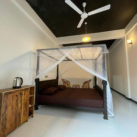 Thiliz Place Mirissa Extérieur photo